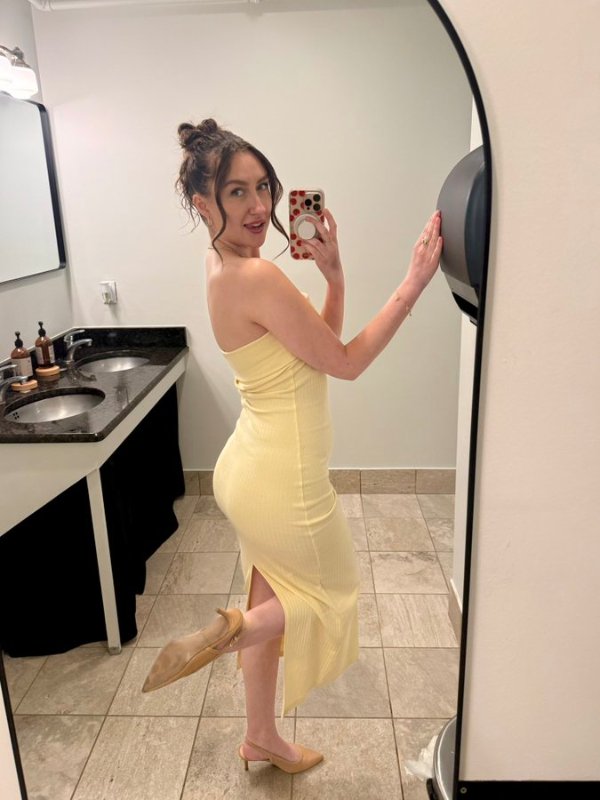 Photo posted by femfindom
